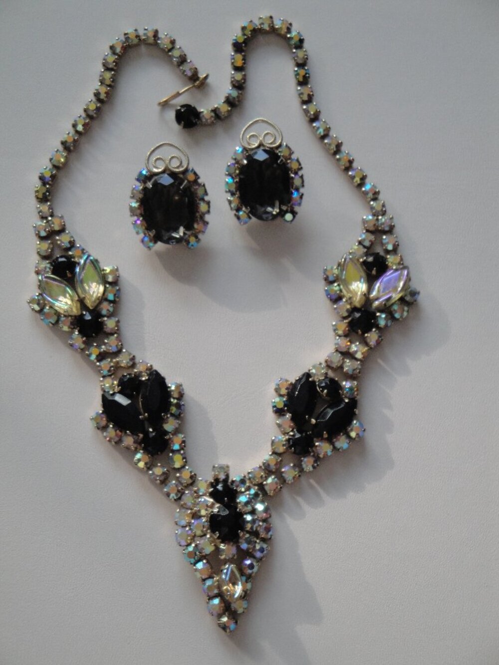 Vintage D&E Juliana Rhinestone Necklace Clip Earrings